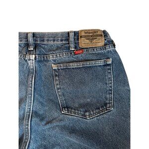 Wrangler Blue Denim Jeans Men's Size 40x32 Classic Fit 100% Cotton